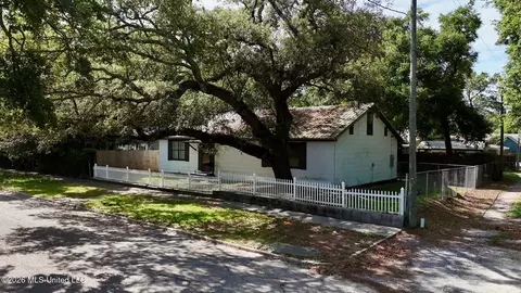 3214 14th St, Gulfport, MS 39501