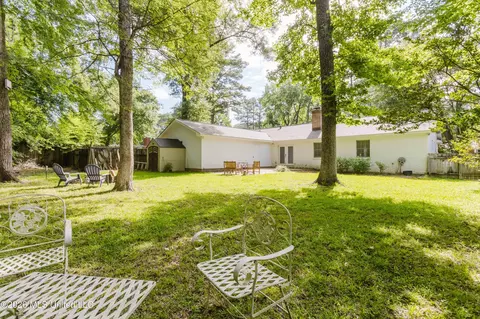 Exterior - 5355 Suffolk Dr, Jackson, MS 39211 photo 5 of 5