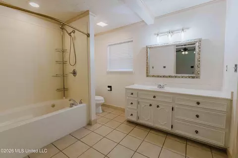 Bath - 5355 Suffolk Dr, Jackson, MS 39211 photo 1 of 2