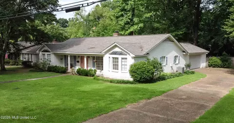 5355 Suffolk Dr, Jackson, MS 39211