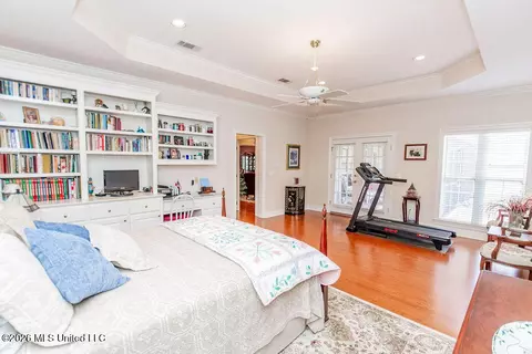 Bedroom - 405 Eastpointe Cv, Madison, MS 39110 photo 1 of 5