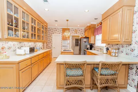 Kitchen - 405 Eastpointe Cv, Madison, MS 39110 photo 1 of 3