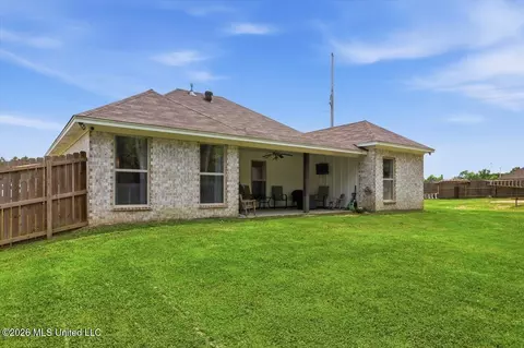 Exterior - 733 Lexington Dr, Florence, MS 39073 photo 7 of 8