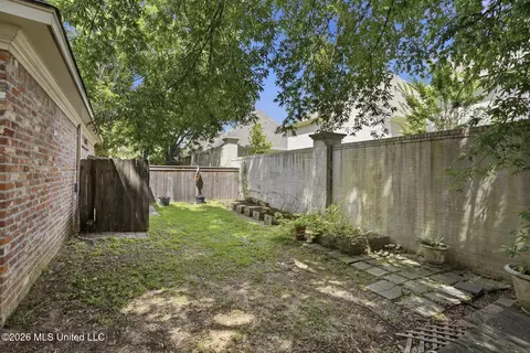 Exterior - 12 Waterford Pl, Jackson, MS 39211 photo 8 of 9