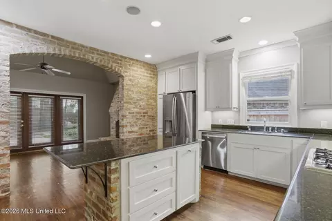 Other - 12 Waterford Pl, Jackson, MS 39211 photo 3 of 8