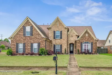 7049 Windswept Ln, Olive Branch, MS 38654