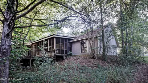 Exterior - 331 Lake Harbor Rd, Brandon, MS 39047 photo 5 of 15