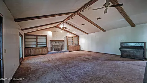 Living - 331 Lake Harbor Rd, Brandon, MS 39047 photo 4 of 4