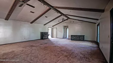 Living - 331 Lake Harbor Rd, Brandon, MS 39047 photo 3 of 4