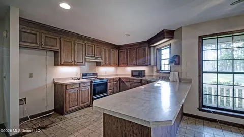 Kitchen - 331 Lake Harbor Rd, Brandon, MS 39047 photo 1 of 2