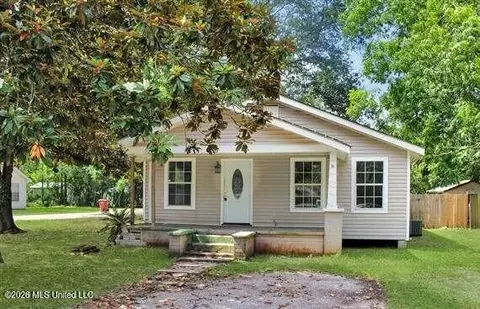 420 Third Ave, Picayune, MS 39466