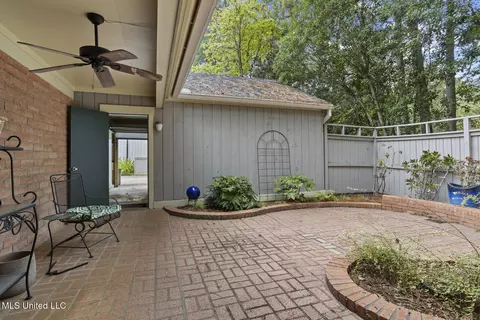 Exterior - 47 Eastbrooke St, Jackson, MS 39216 photo 4 of 5