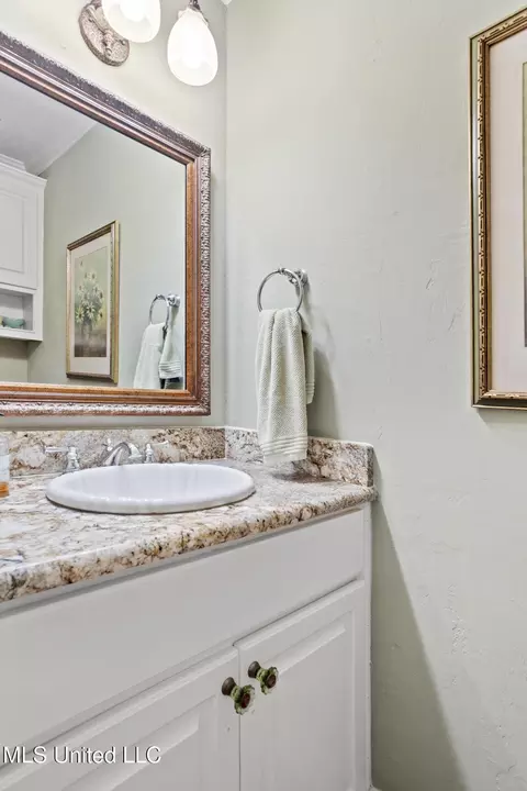 Bath - 47 Eastbrooke St, Jackson, MS 39216 photo 1 of 2