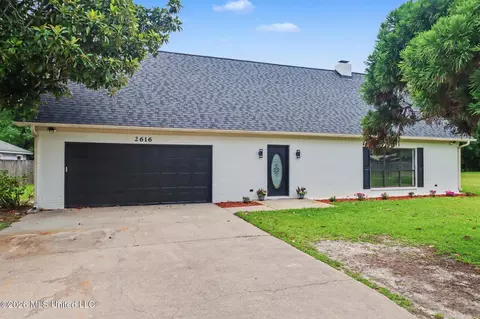 2616 Gina St, Pascagoula, MS 39581