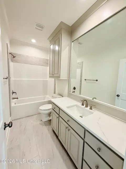 Bath - 134 Mission Park Dr, Madison, MS 39110 photo 6 of 7