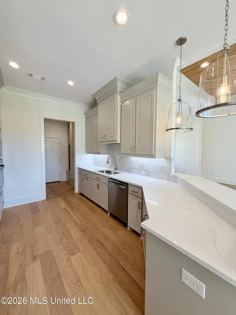 Kitchen - 134 Mission Park Dr, Madison, MS 39110 photo 2 of 5