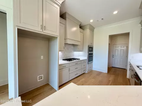 Kitchen - 134 Mission Park Dr, Madison, MS 39110 photo 3 of 5