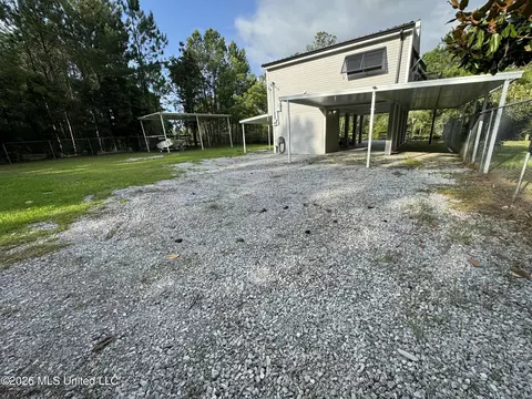 10073 River Dr, Bay Saint Louis, MS 39520