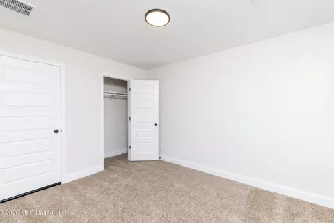 Bedroom - 7686 John Elliott Ln, Hernando, MS 38632 photo 4 of 6