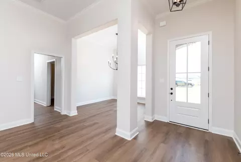 Entry Way - 7686 John Elliott Ln, Hernando, MS 38632 photo 1 of 5
