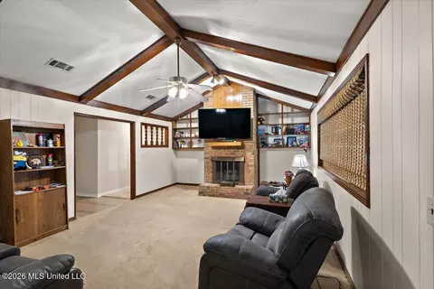 Living - 55 Sunline Dr, Brandon, MS 39042 photo 1 of 1