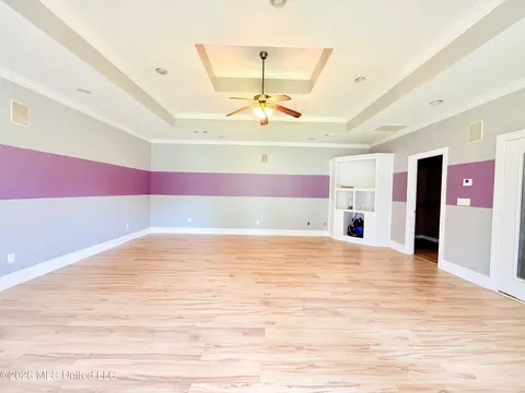 Living - 2465 Pryor St, Grenada, MS 38901 photo 4 of 4