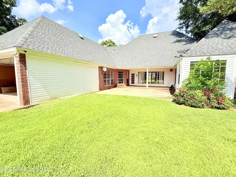 Exterior - 2465 Pryor St, Grenada, MS 38901 photo 2 of 6
