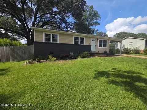 2032 Carolyn Ln, Pearl, MS 39208