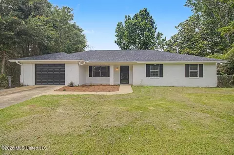 15298 Baywood Cir, Gulfport, MS 39503