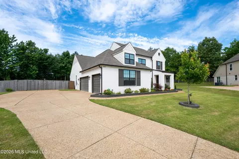 Exterior - 3819 Fieldstream Dr, Olive Branch, MS 38654 photo 2 of 10