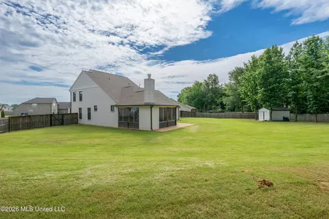 Exterior - 3819 Fieldstream Dr, Olive Branch, MS 38654 photo 7 of 10
