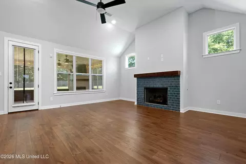 Living - 3819 Fieldstream Dr, Olive Branch, MS 38654 photo 1 of 5
