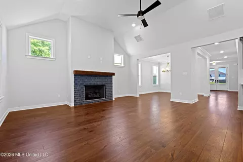 Living - 3819 Fieldstream Dr, Olive Branch, MS 38654 photo 3 of 5