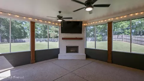 Exterior - 3819 Fieldstream Dr, Olive Branch, MS 38654 photo 3 of 10