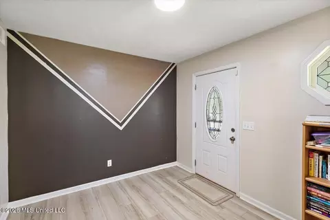 Entry Way - 6 Canary Pl, Jackson, MS 39204 photo 1 of 2