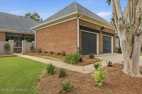 Exterior - 115 Camden Ct, Madison, MS 39110 photo 2 of 13