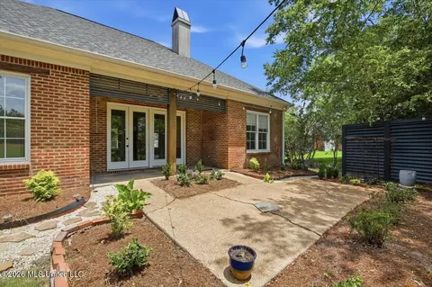 Exterior - 115 Camden Ct, Madison, MS 39110 photo 10 of 13