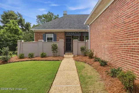 Exterior - 115 Camden Ct, Madison, MS 39110 photo 4 of 13