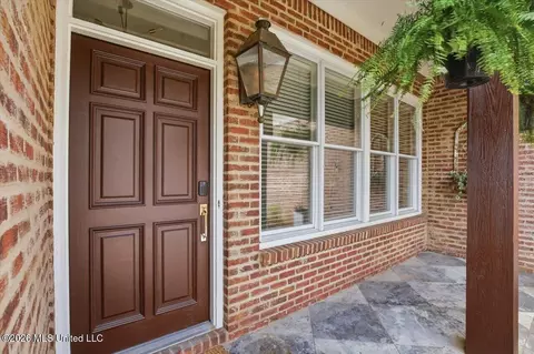 Exterior - 115 Camden Ct, Madison, MS 39110 photo 7 of 13