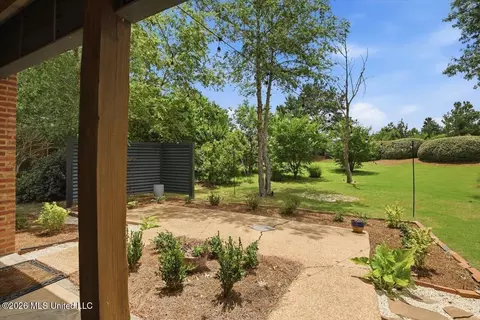 Exterior - 115 Camden Ct, Madison, MS 39110 photo 9 of 13
