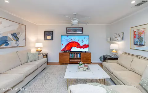 Living - 4211 Berlin Dr, Jackson, MS 39211 photo 2 of 4