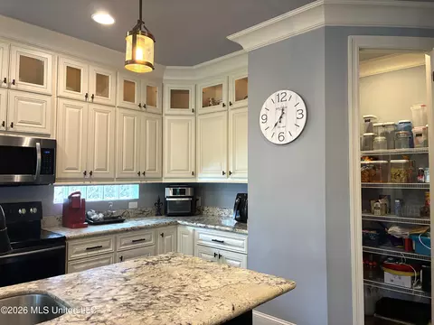Kitchen - 7444 Turnberry Dr, Diamondhead, MS 39525 photo 3 of 3