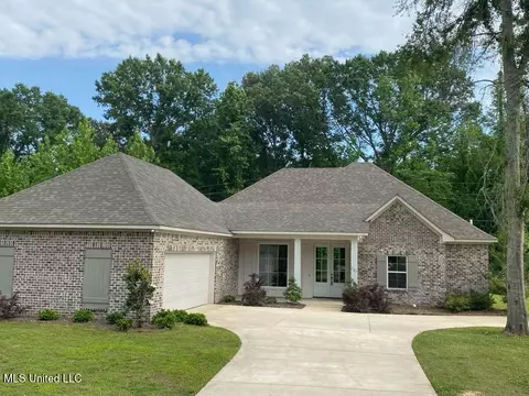 127 Salus Bnd, Clinton, MS 39056