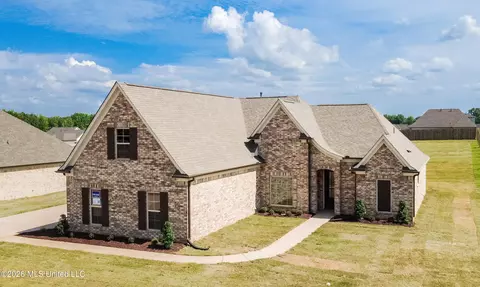 Exterior - 7627 John Elliott Ln, Hernando, MS 38632 photo 2 of 4