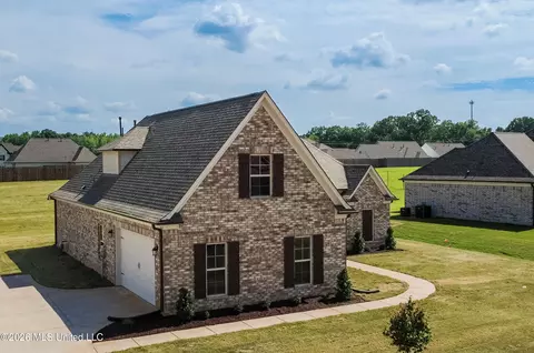 Exterior - 7627 John Elliott Ln, Hernando, MS 38632 photo 3 of 4