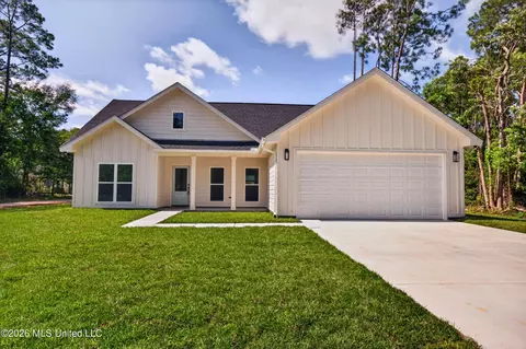 201 Tarpon St #201, Waveland, MS 39576