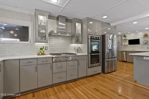 Kitchen - 4215 Athens Dr, Jackson, MS 39211 photo 6 of 9