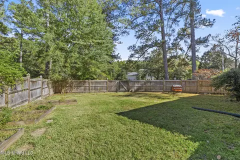 Exterior - 4215 Athens Dr, Jackson, MS 39211 photo 8 of 9