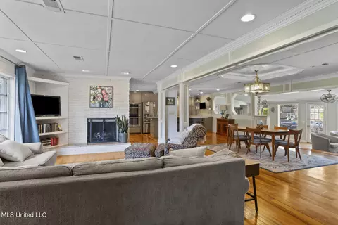 Living - 4215 Athens Dr, Jackson, MS 39211 photo 1 of 4
