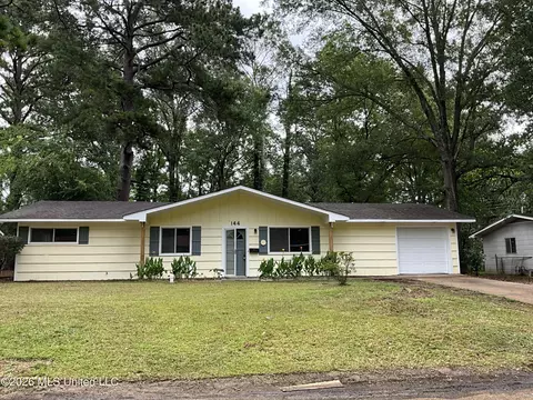 Exterior - 144 Glenside Dr, Jackson, MS 39211 photo 3 of 6